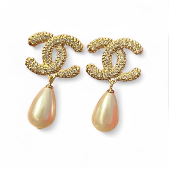 CHANEL Gold Crystal CC Drop Earrings with Teardrop Pearls